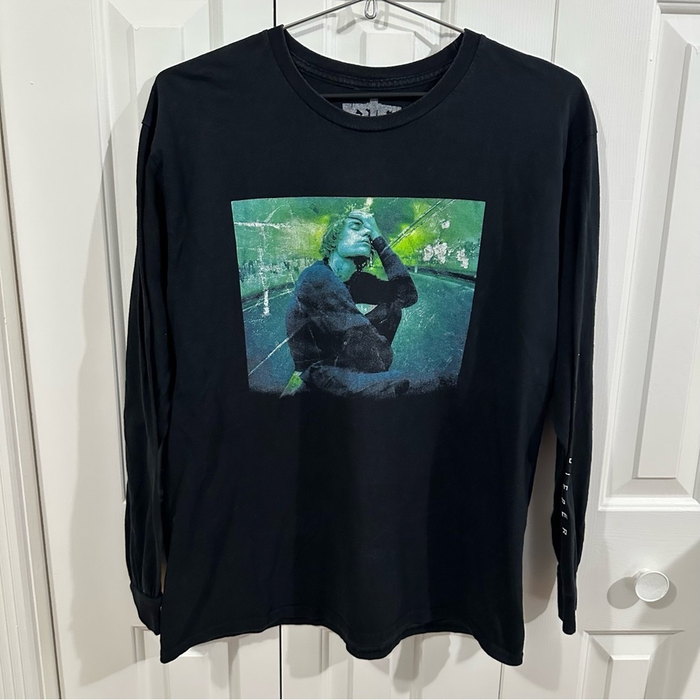 Black Graphic Long Sleeve Tee